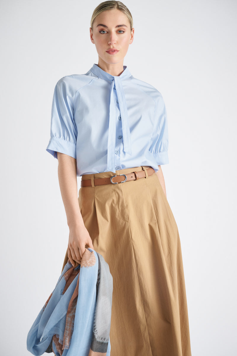 Straight sky short sleeved shirt with bow collar
