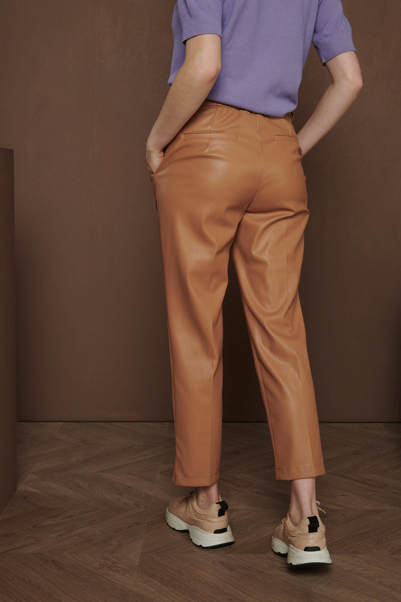 Trendy 7/8 broek in camel eco-leder