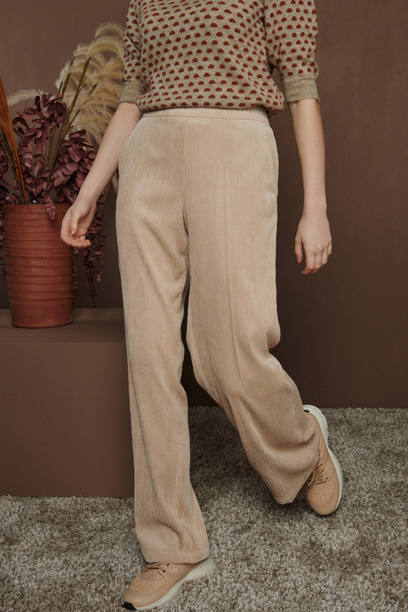 Pantalon beige en velours côtelé souple