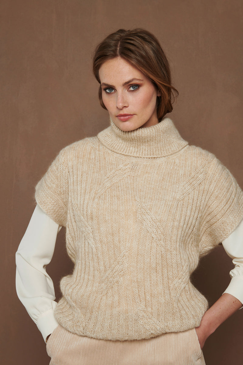 Knitted beige short-sleeved turtleneck