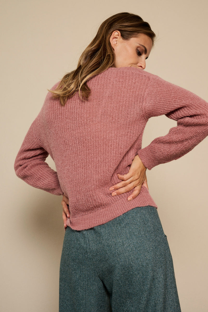 Pull en tricot à joli cou V