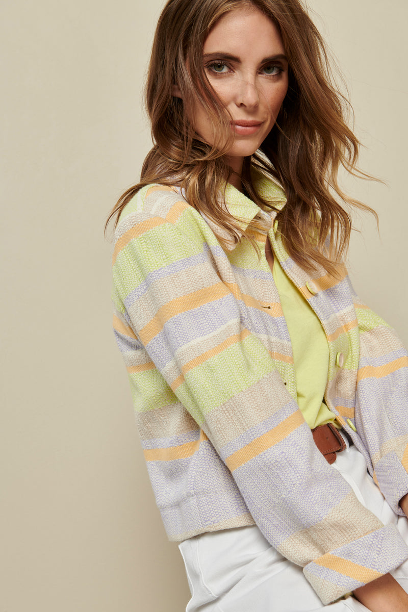 Trendy shirt jacket in pastel colours