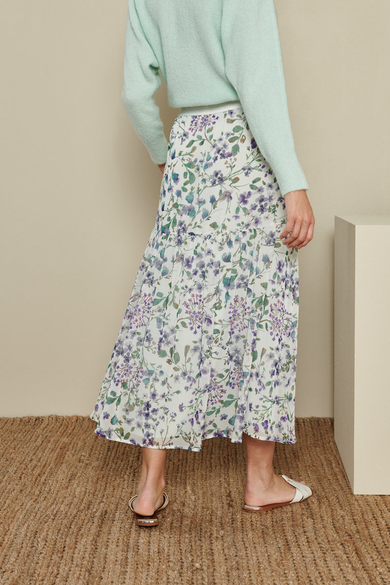 Long skirt with small flowers