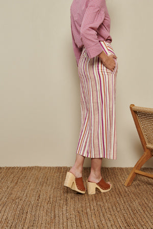 Midi skirt with colourful stripes 