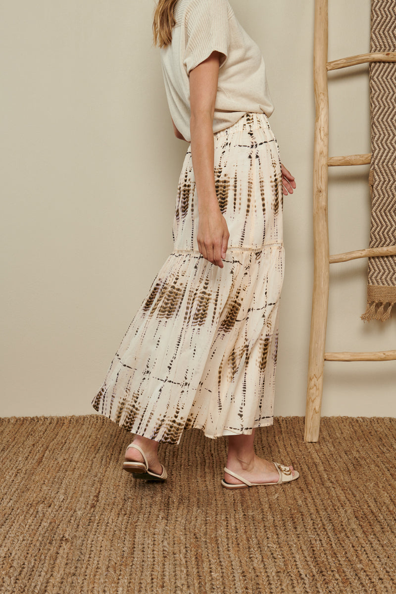 Long skirt with graphic print