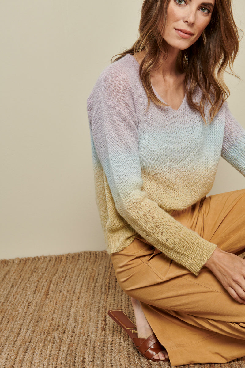 Pullover with dégradé effect