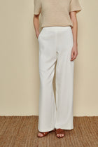 Wide trousers in white