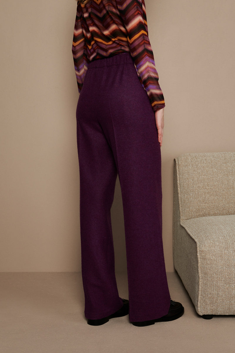 Wide-leg trousers in dark purple
