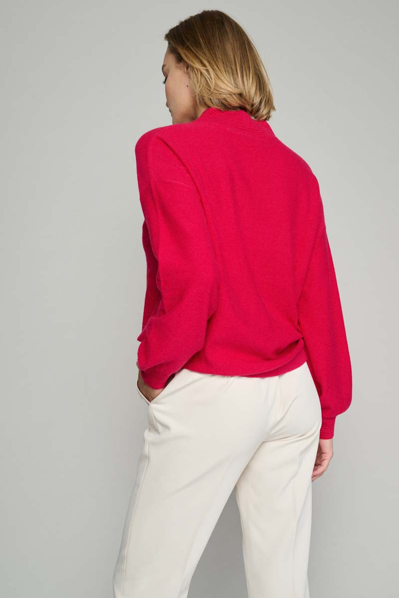 Raspberry coloured pullover with long sleeves