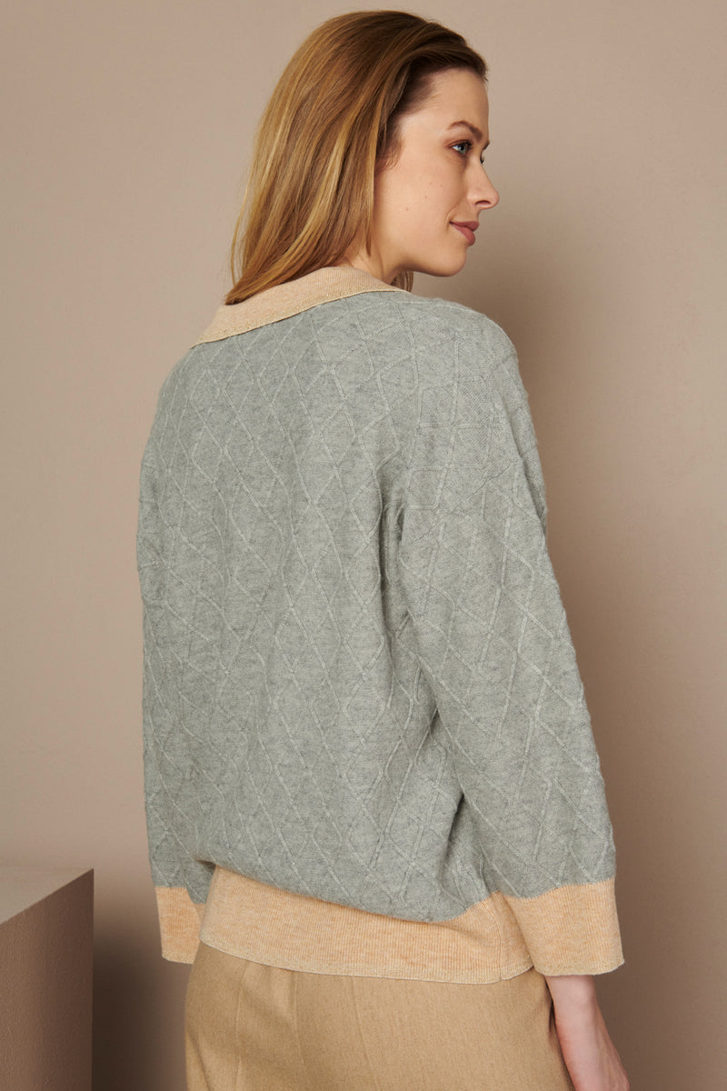 Grey pullover with camel