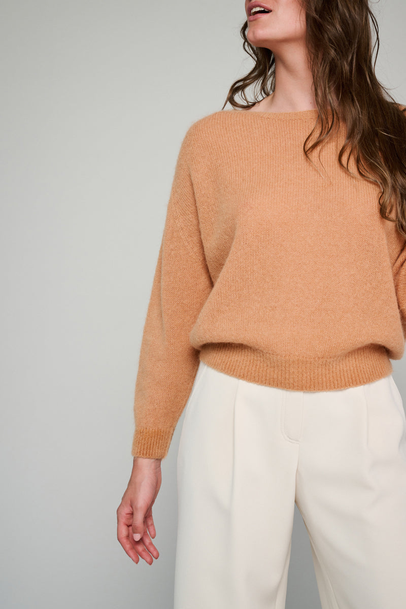 Casual light brown pullover