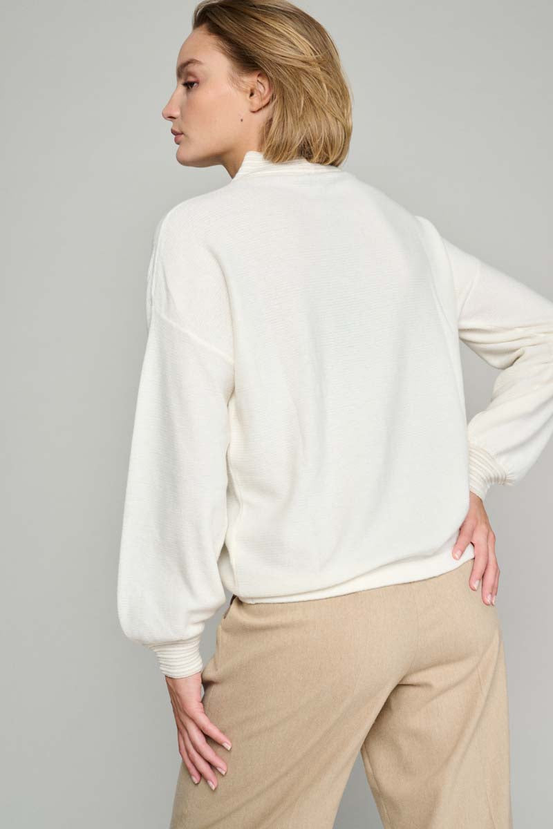 Ecru pullover with long sleeves