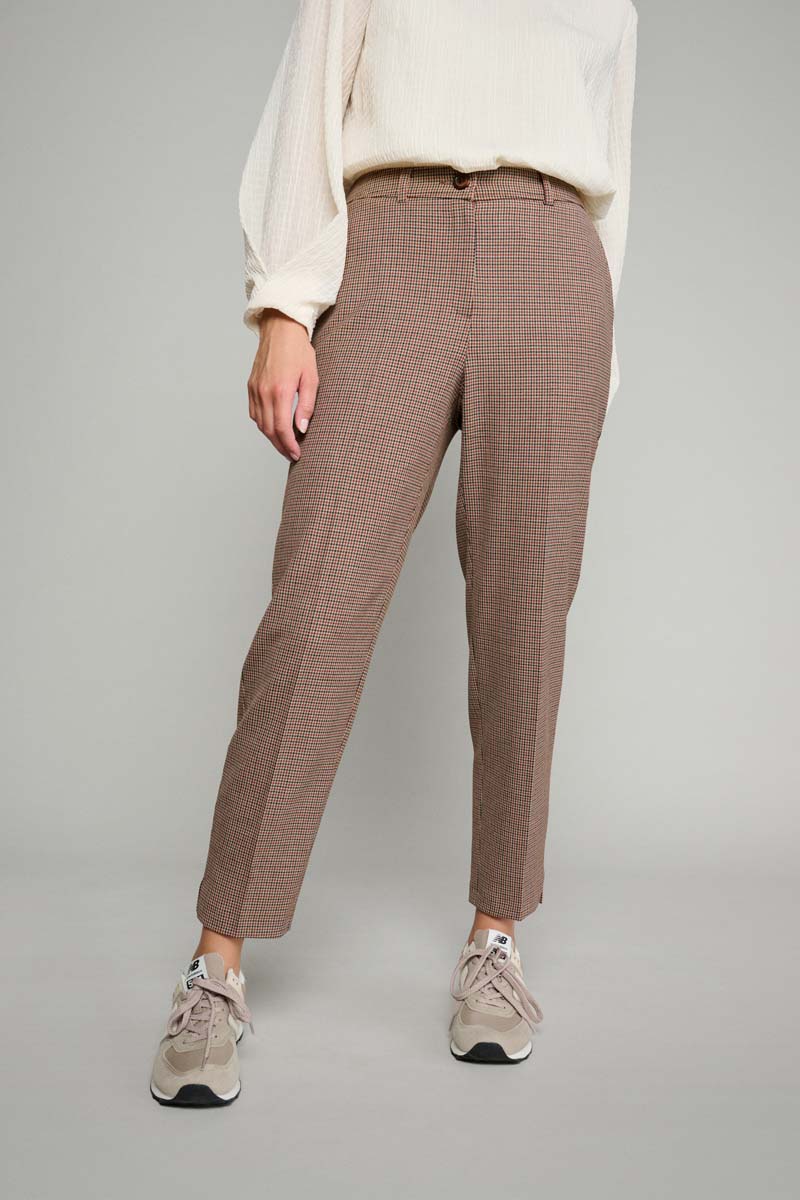 7/8 pants in shades of brown