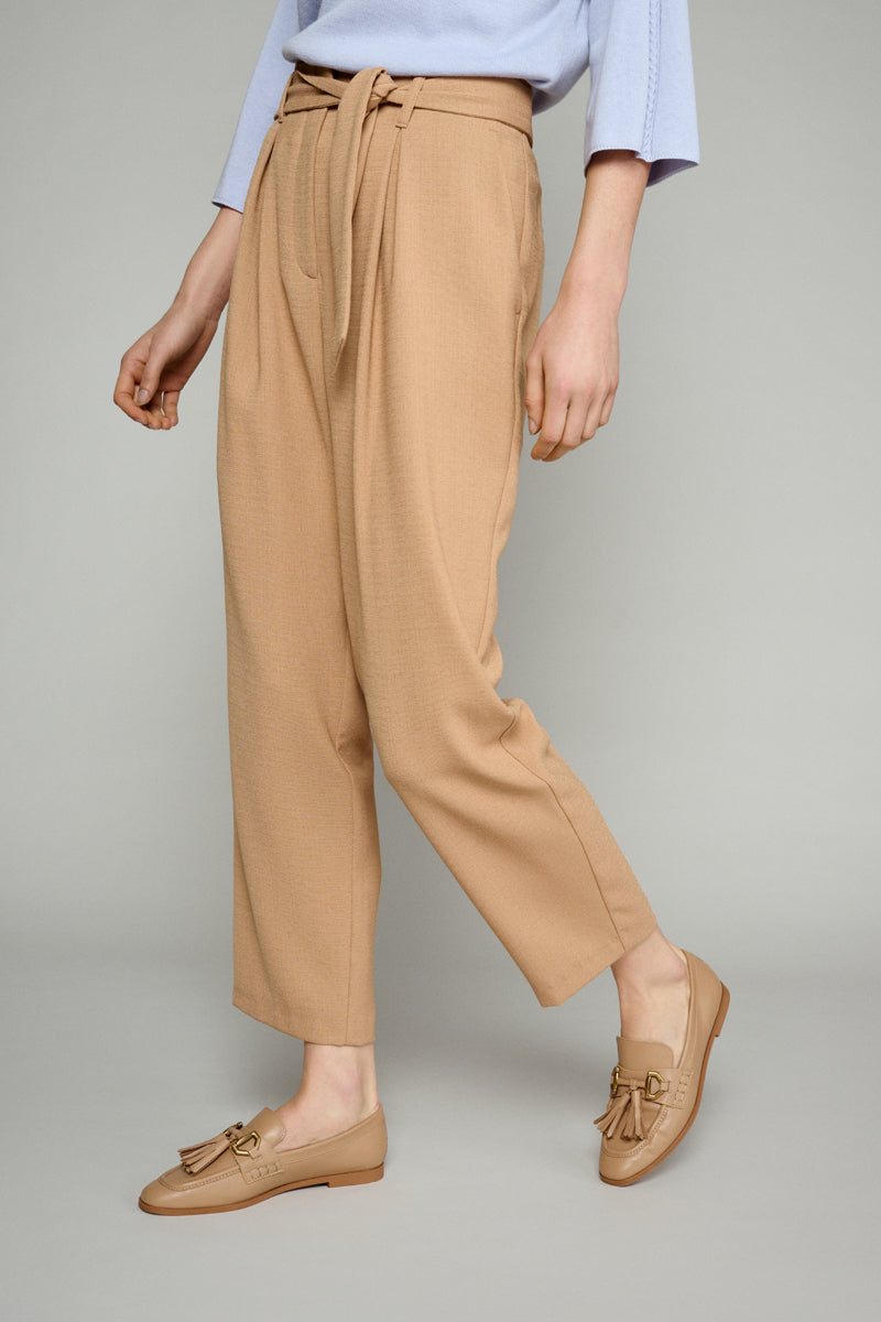 Casual trousers in camel