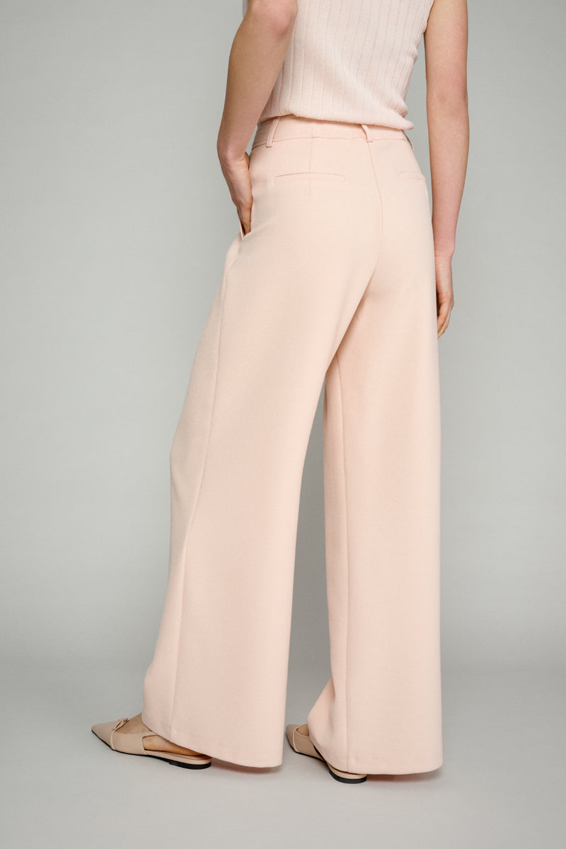 Loose trousers with wide leg in salmon pink