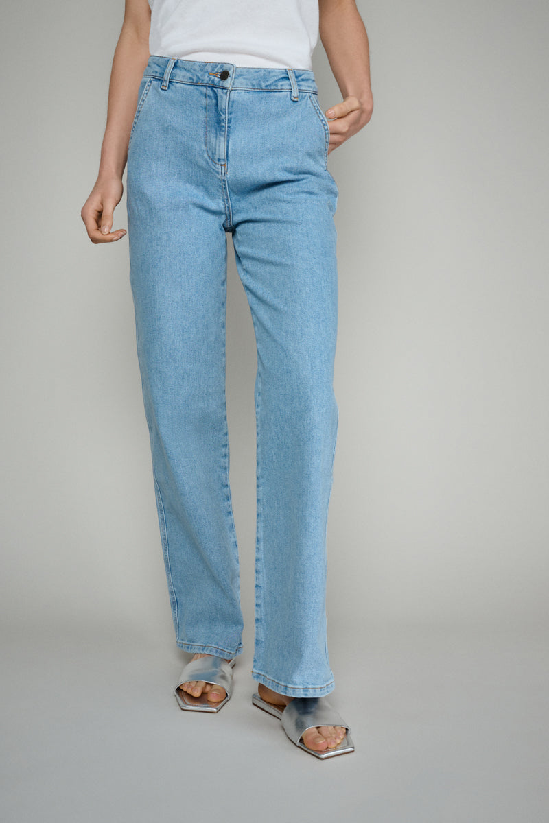 Wide leg jeans in blue denim