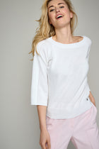 White pullover with boat neck 