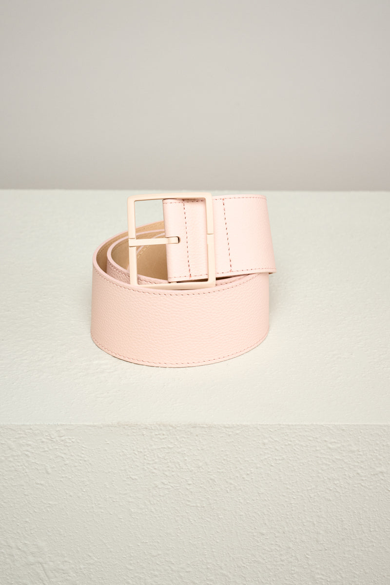 Wide leather belt in salmon colour