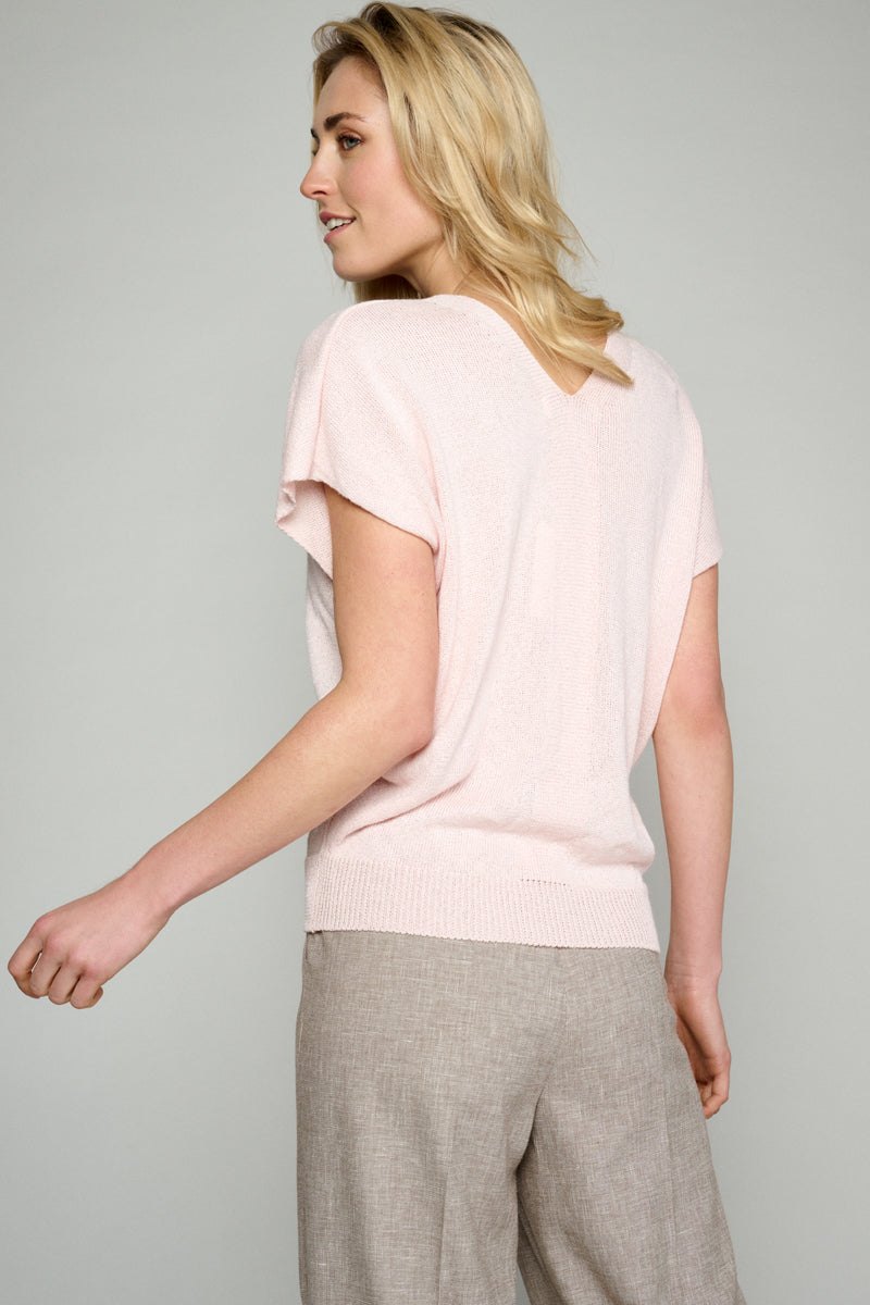 Salmon pink knitted pullover 