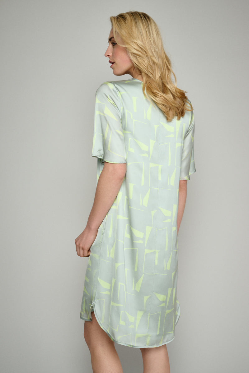 Loose tunic dress in bicolour print 