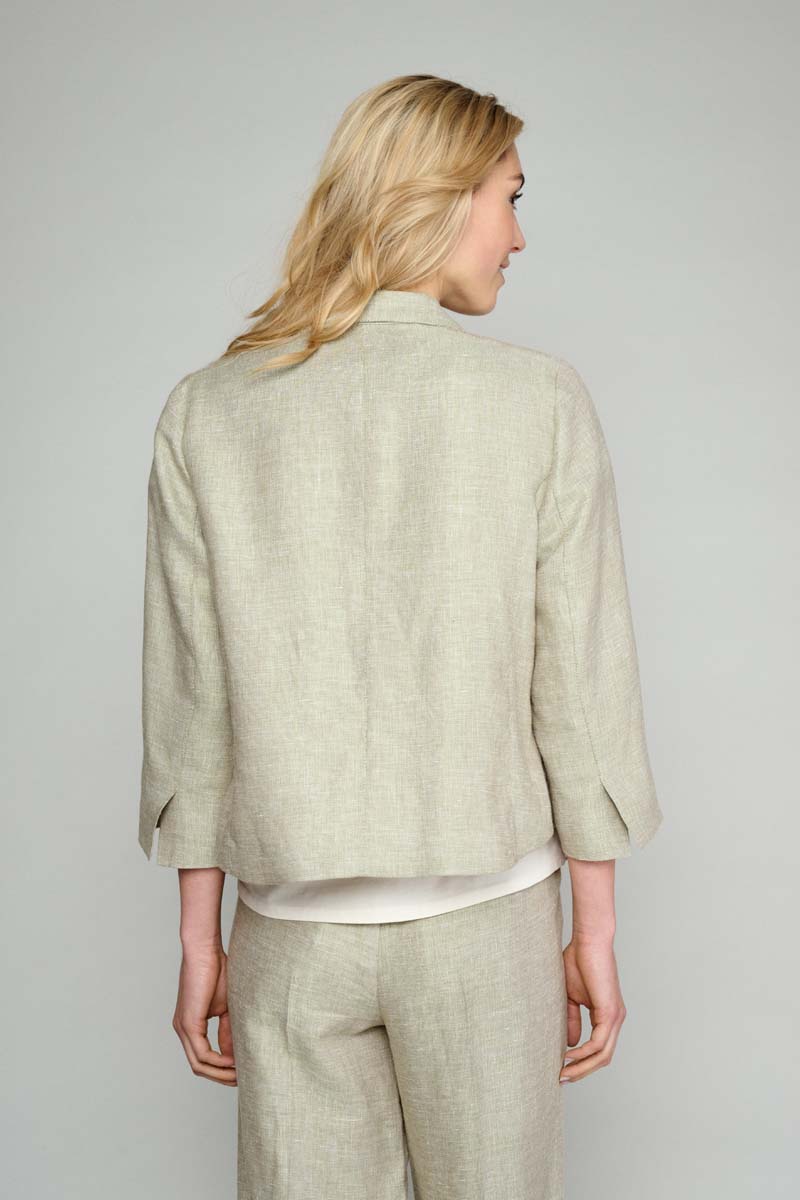 Short jacket in pique fabric 