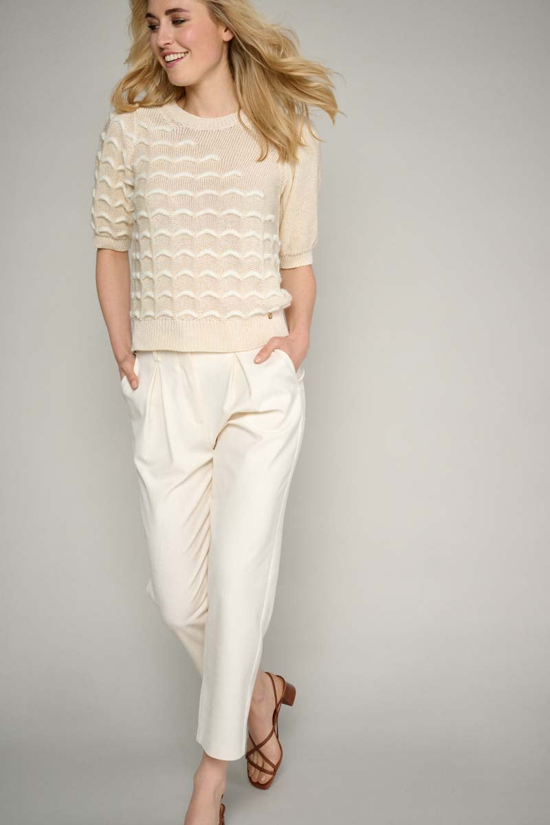 Textured knitted pullover in ecru