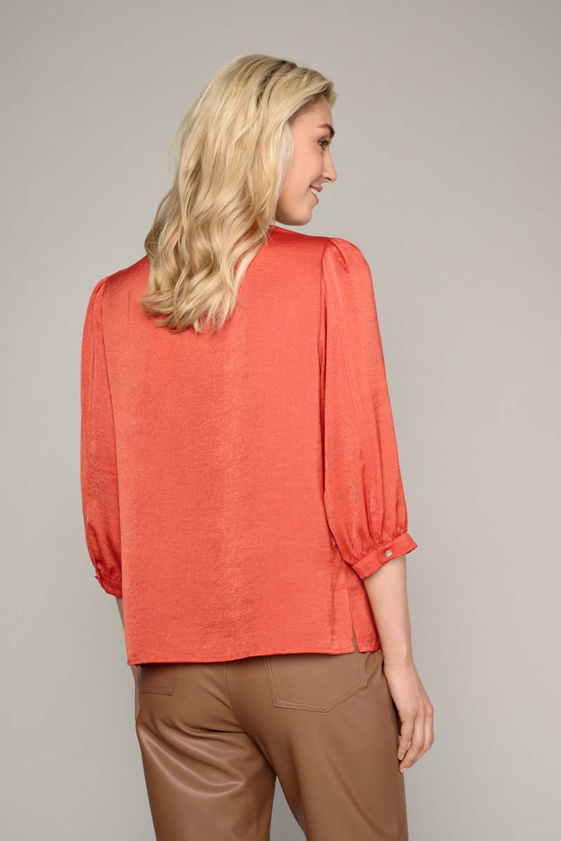 Blouse rouge élégante