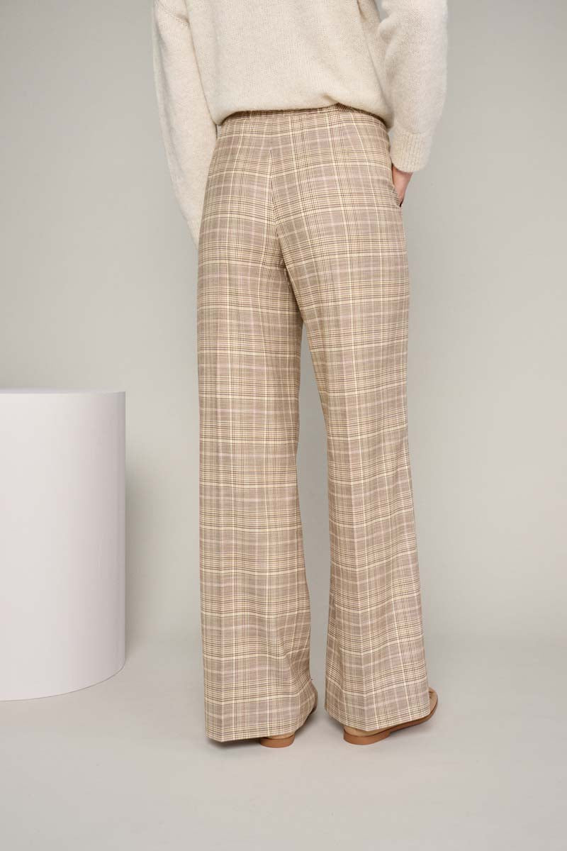 Wide trousers with checks