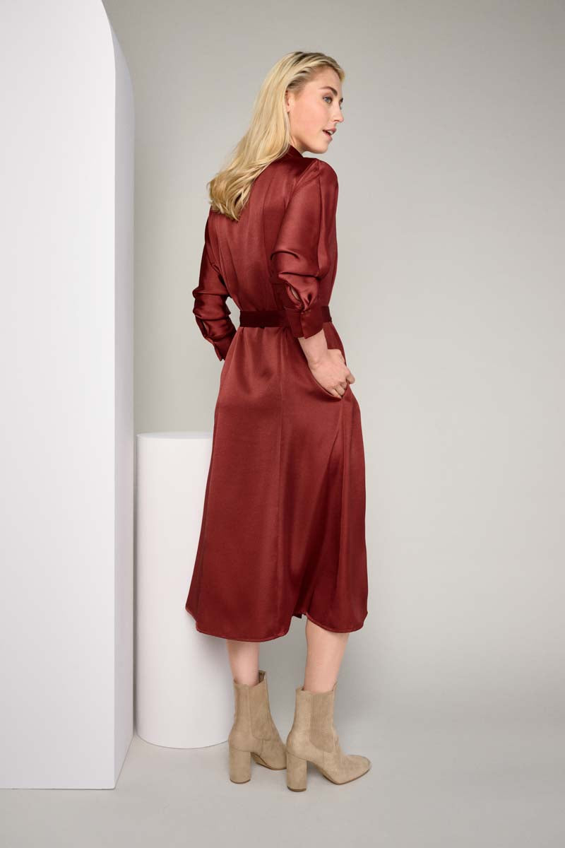 Rust-coloured dress in satin look