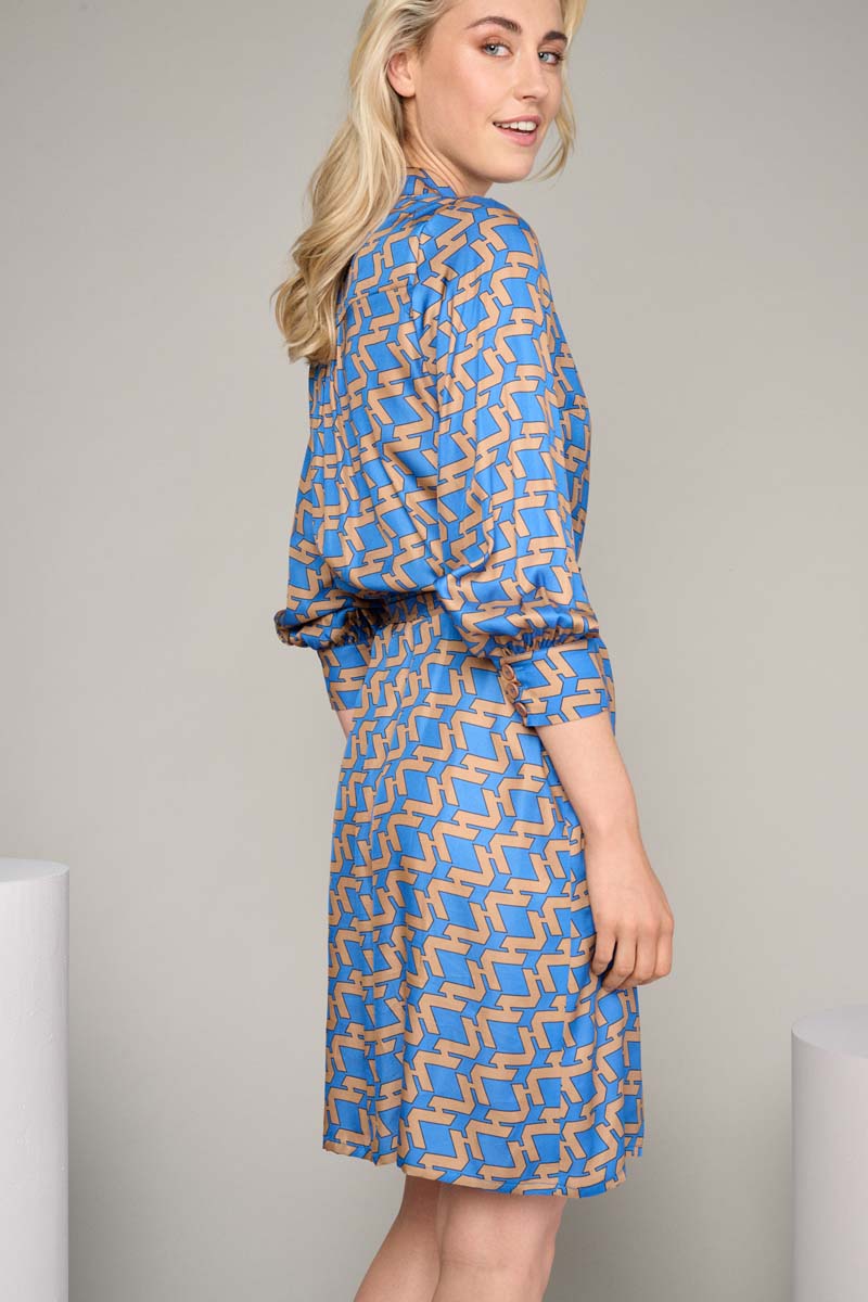 Shirt dress with graphic print