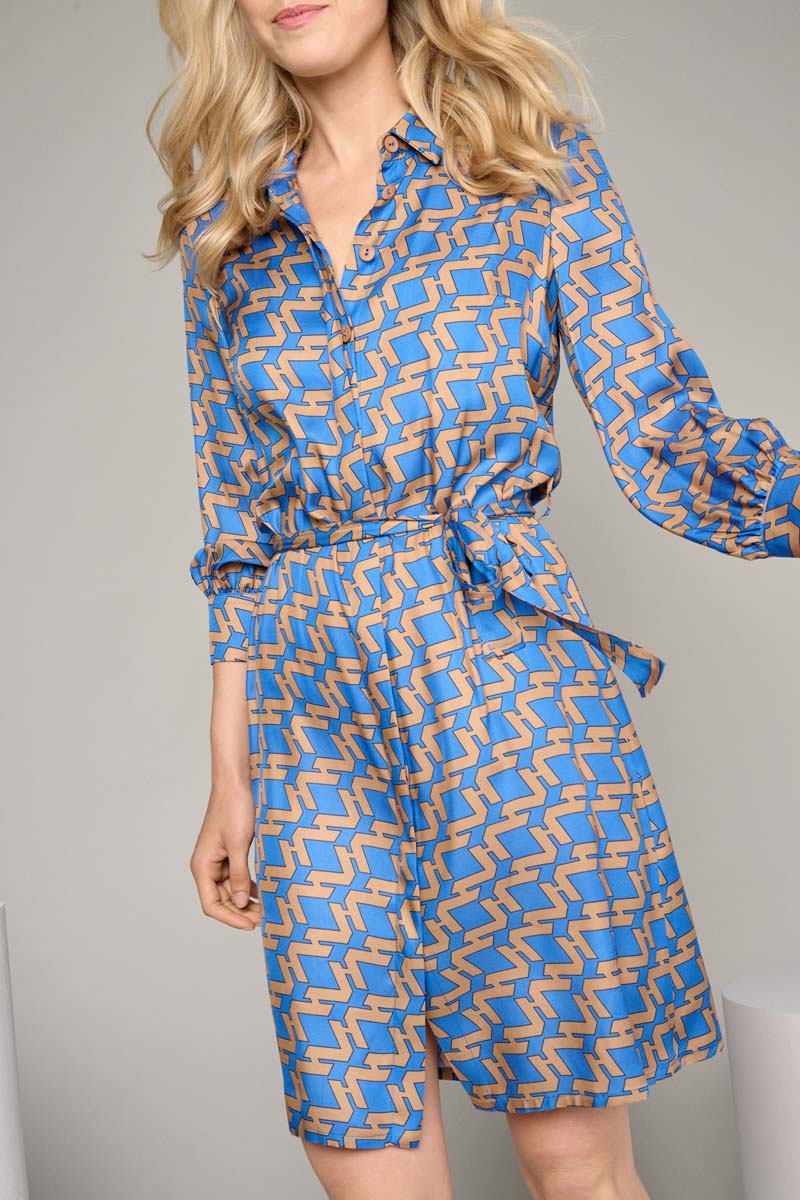 Shirt dress with graphic print