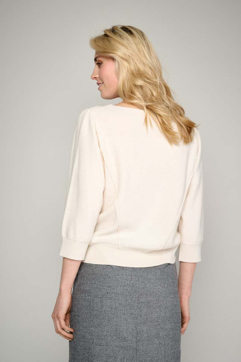 Vlotte ecru pull met ronde hals