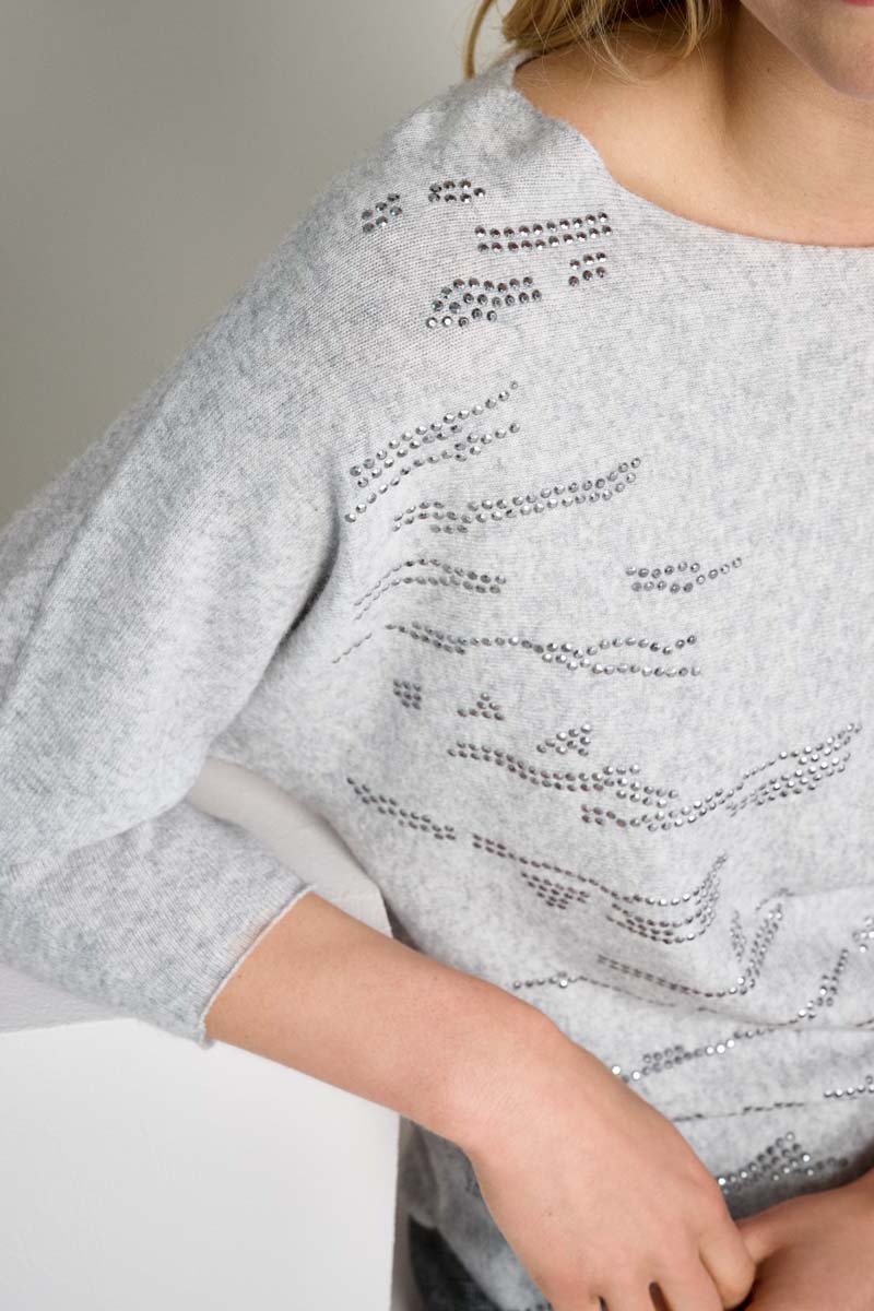 Pull gris tendance avec paillettes