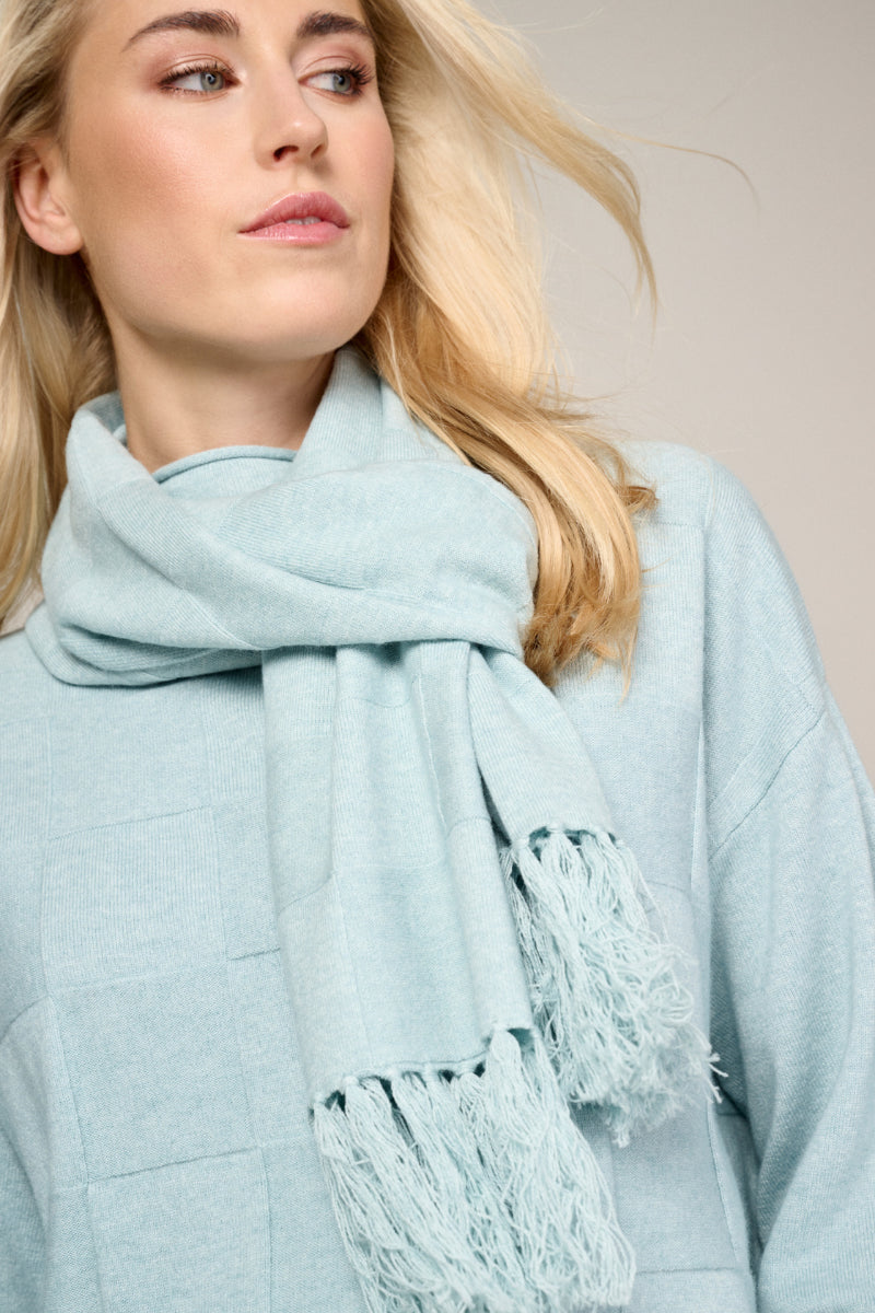 Smooth mint green scarf