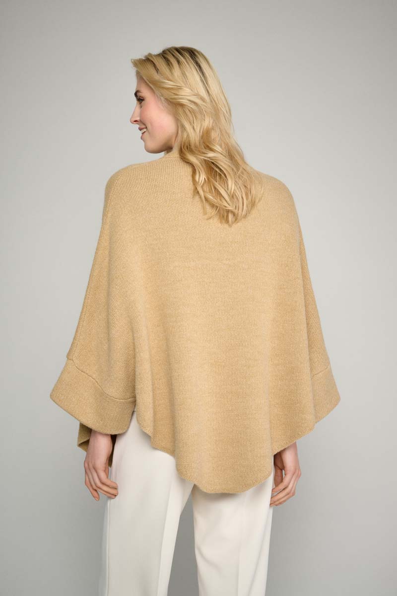 Camel cape with buttons