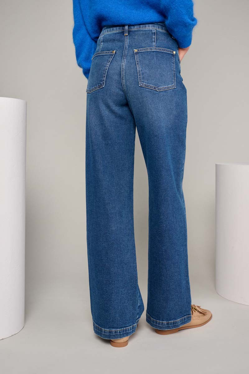 Wijde donkerblauwe jeans