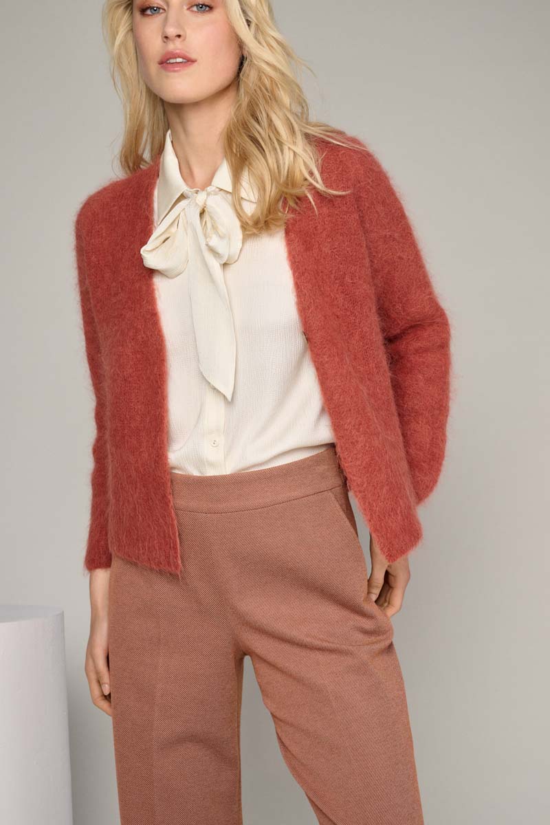 Copper-coloured loose cardigan with button closure