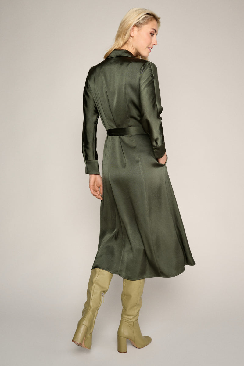 Green dress in satin look