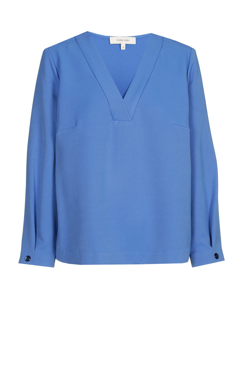 Loose blue blouse