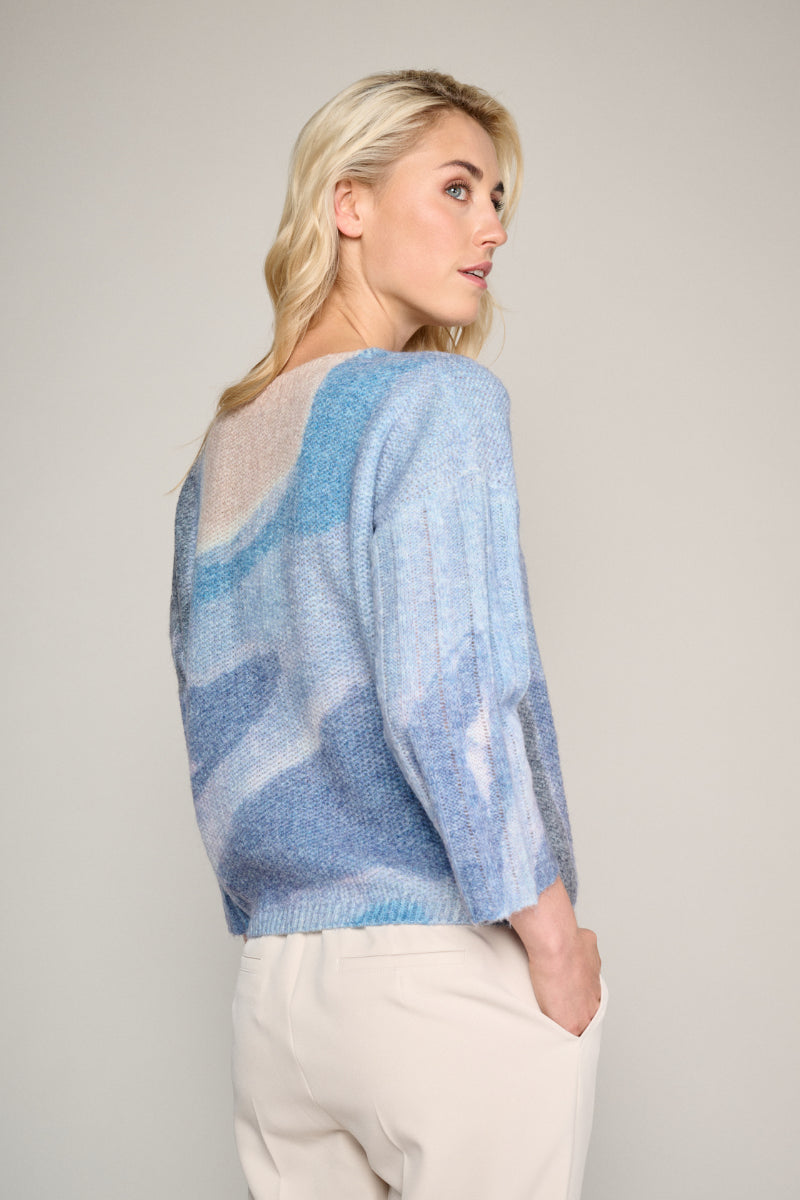 Knitted jumper with abstract pattern