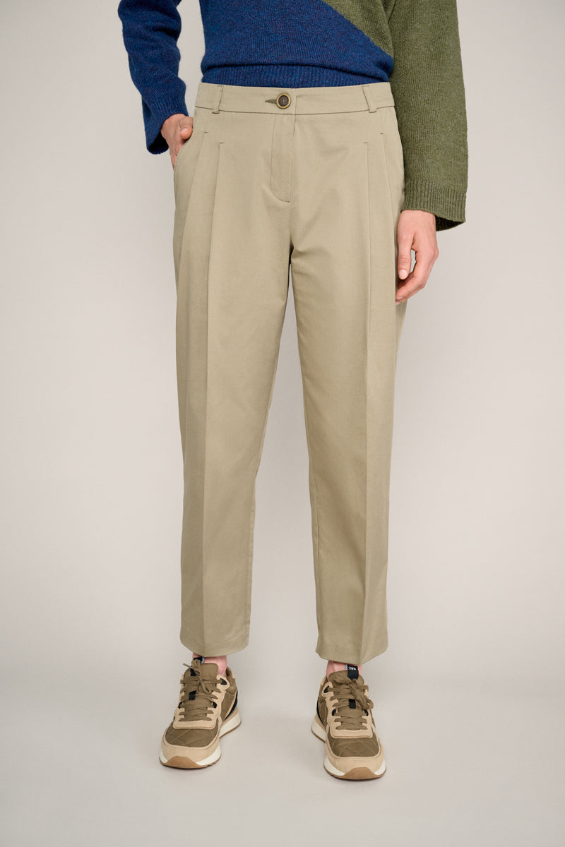 Trendy 7/8 trousers in brown