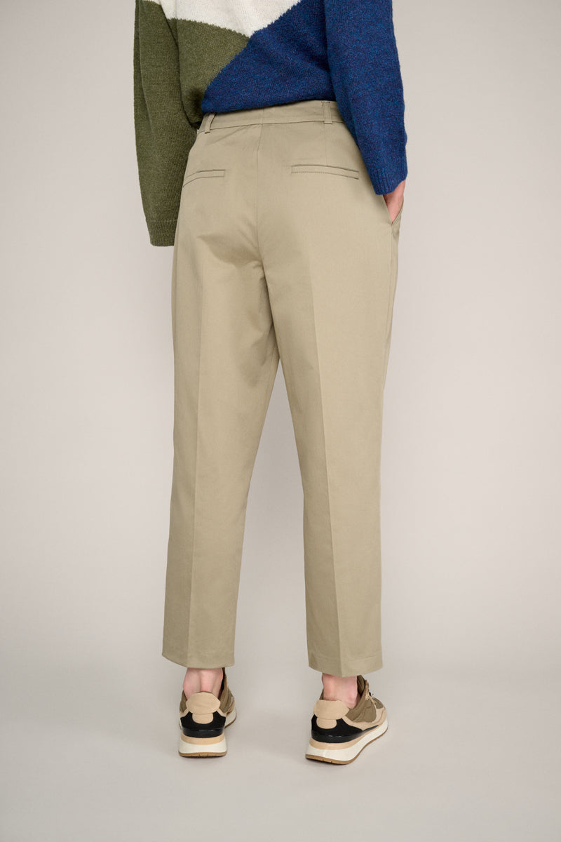 Trendy 7/8 trousers in brown