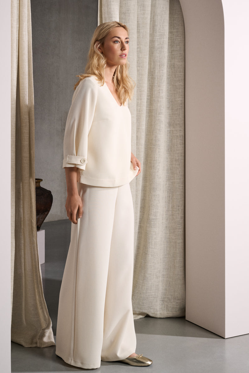 Wide trousers in ecru