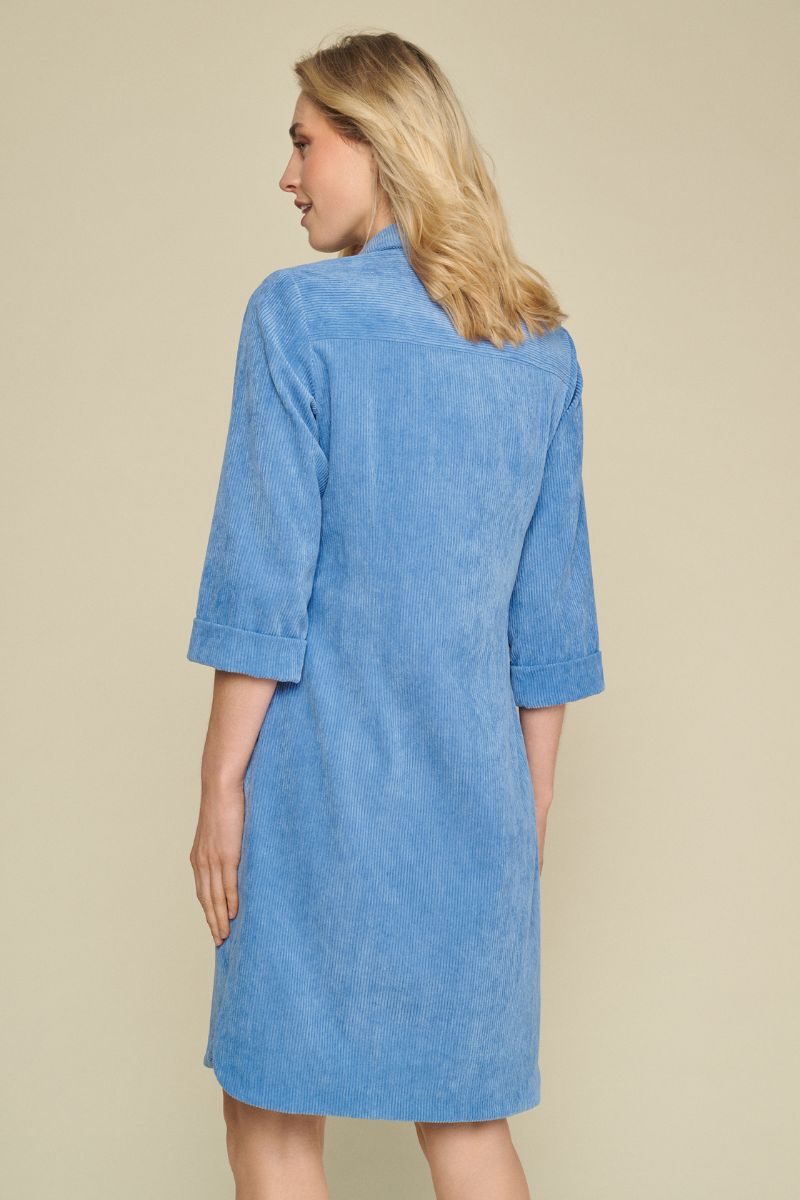 Robe en velours bleu clair