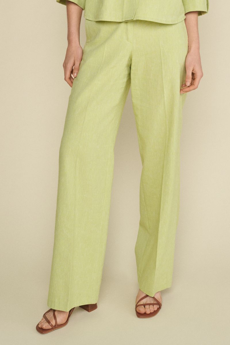 Pantalon droit vert avec élastique à l’arrière de la taille