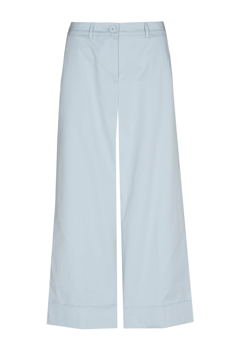 Pantalon bleu clair avec jambe large et longueur 7/8