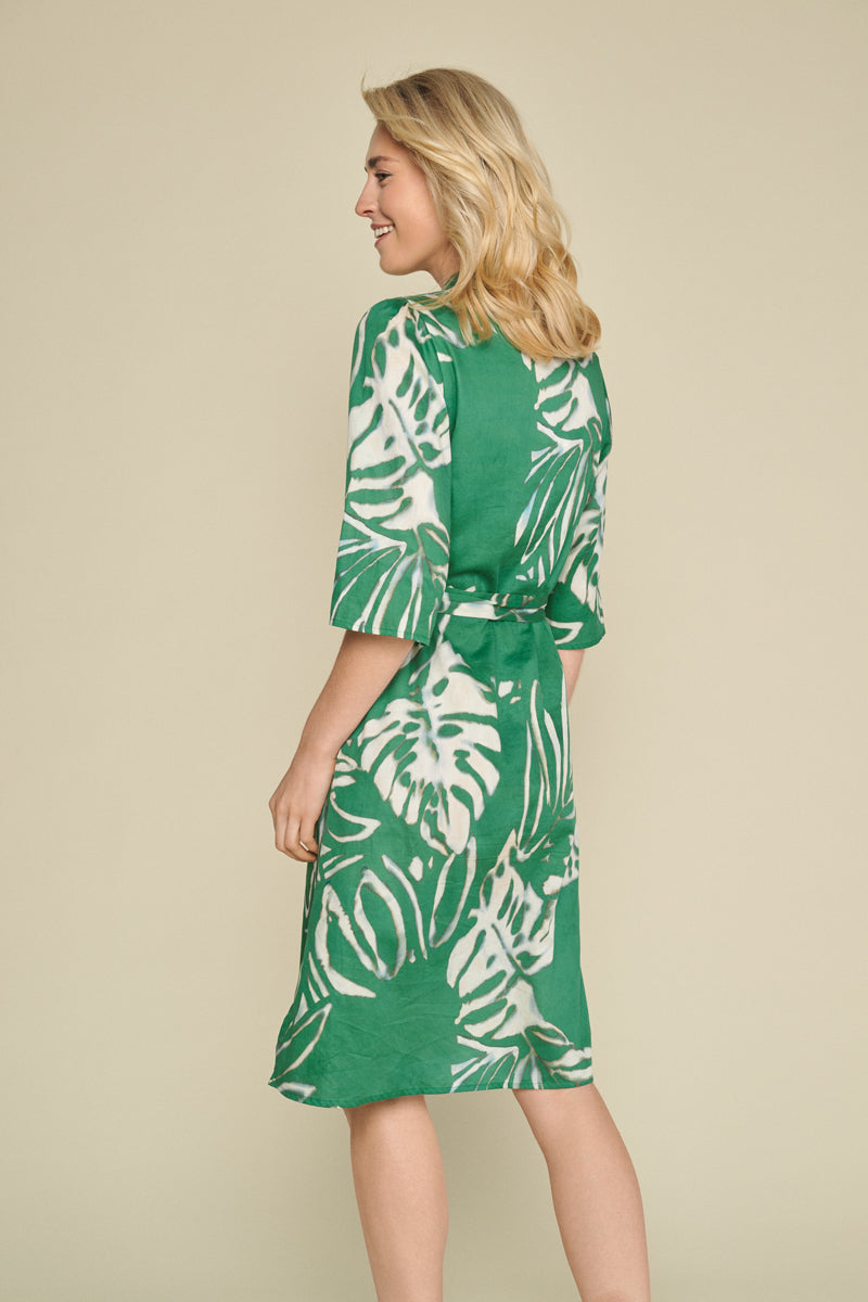 Cotton dress three-quarter sleeve with fresh green print