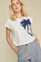 Witte t-shirt ronde hals  met blauwe palmboombroderie