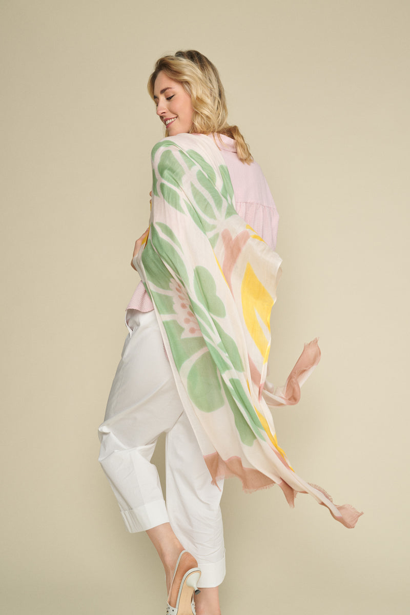 Sjaal met bloemenprint in creme, groen en roze