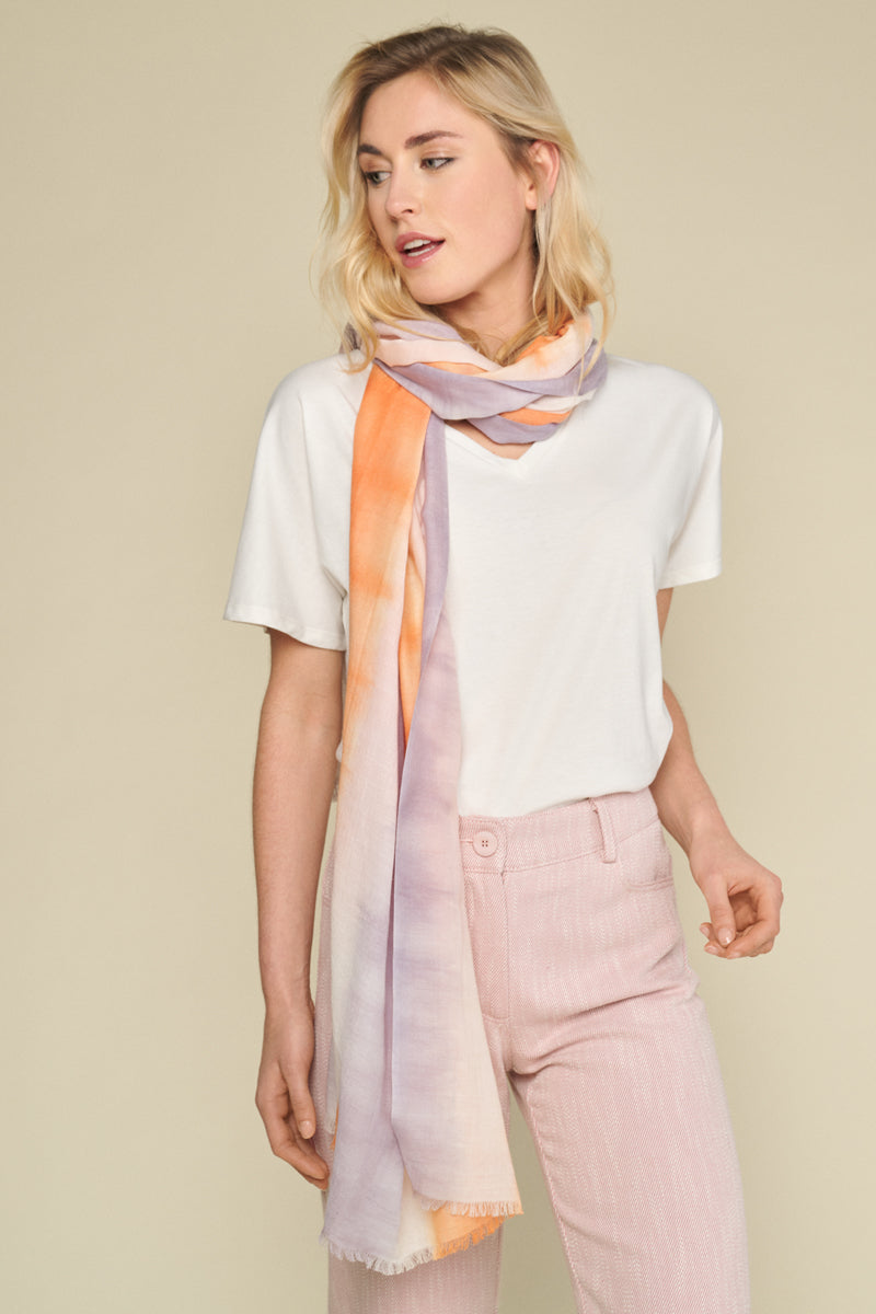 Scarf with beautiful design in lilac and orange